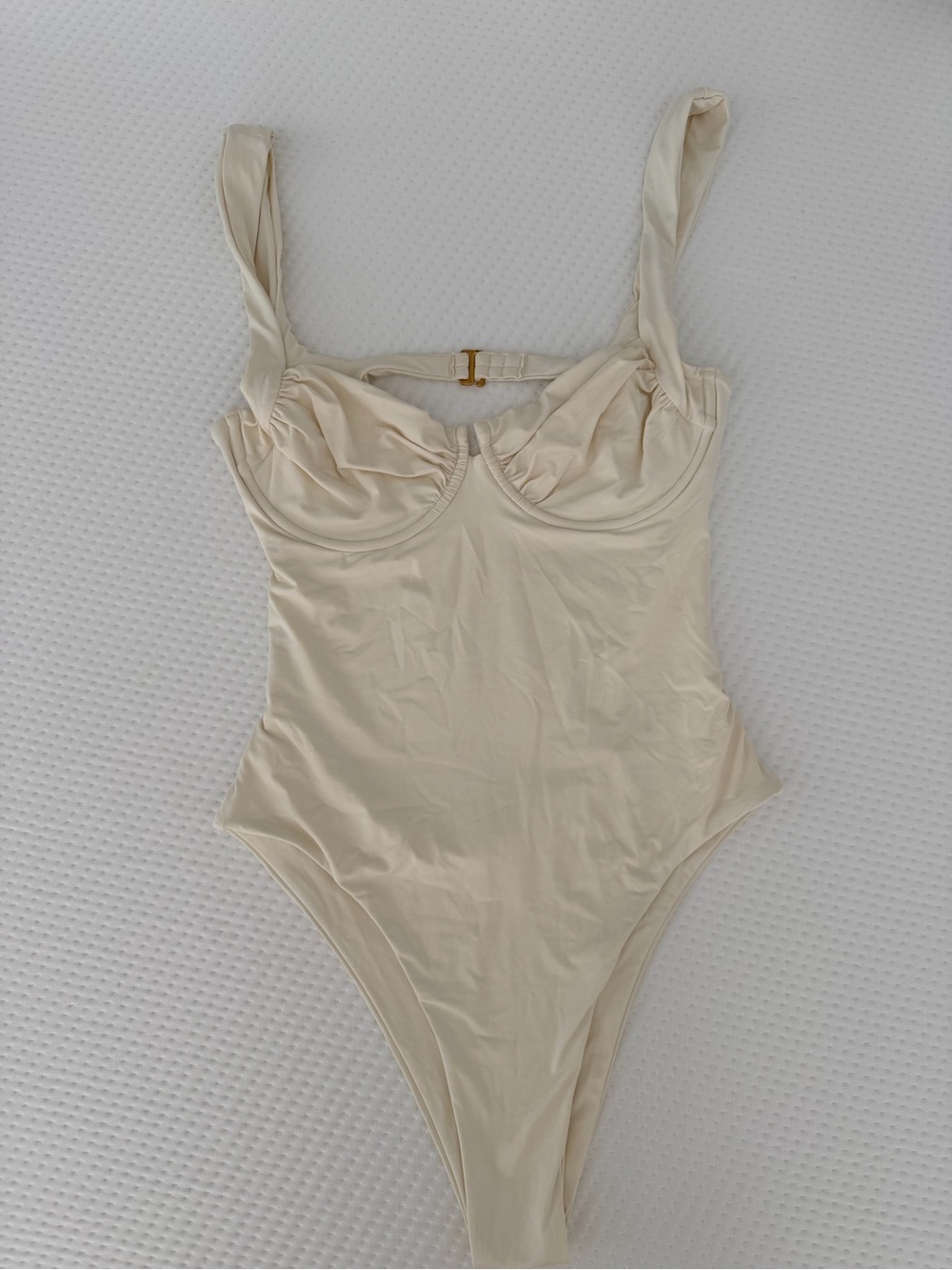 l*space Cream Underwire One-Piece Swimsuit